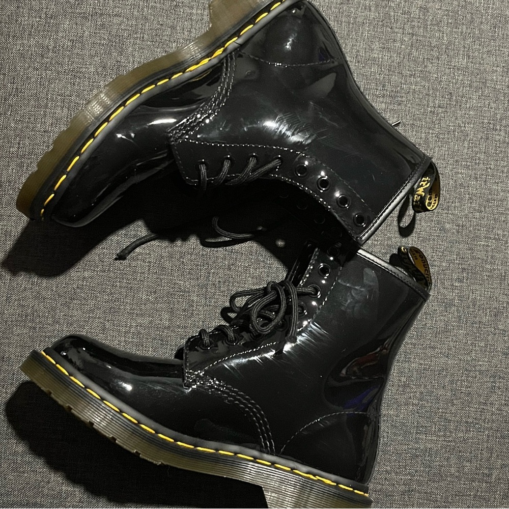 Doc Martens Black Patent Leather Boots With Bouncing Soles - Picture 3 of 6